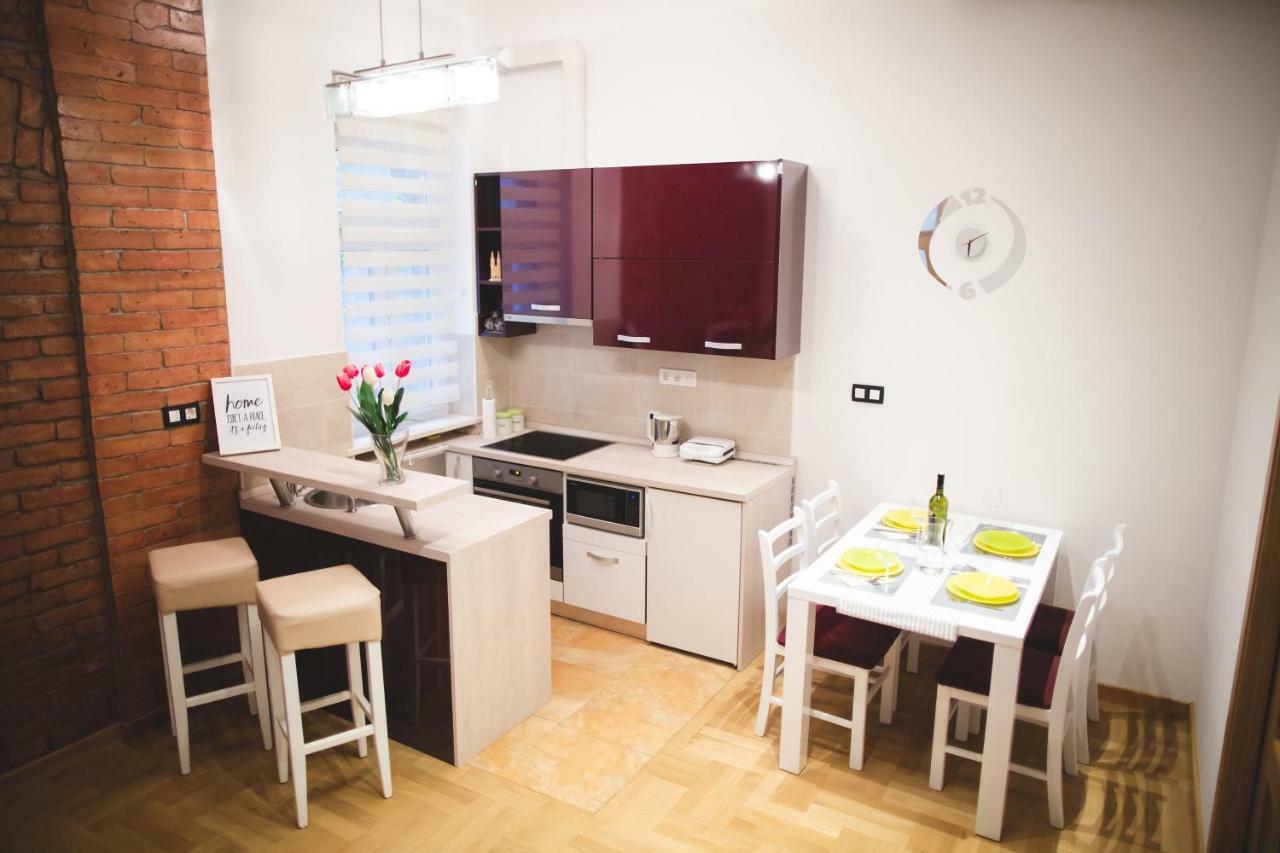 Clyra Apartment City Centar ザグレブ エクステリア 写真