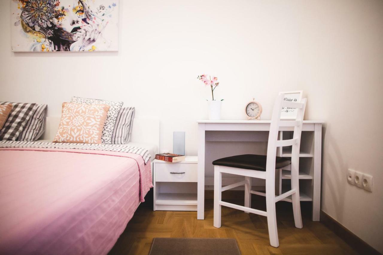 Clyra Apartment City Centar ザグレブ エクステリア 写真